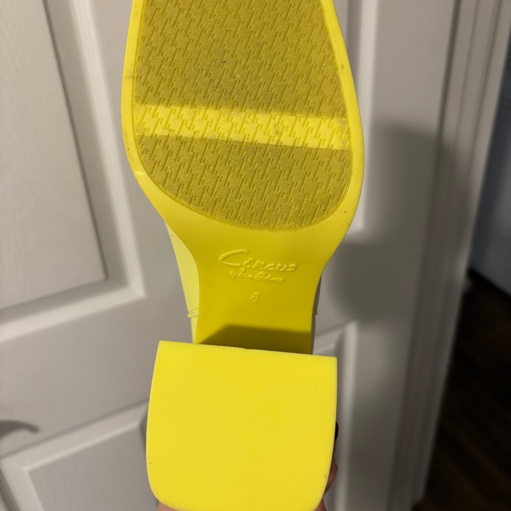Circus NY yellow and white heel boot size 8